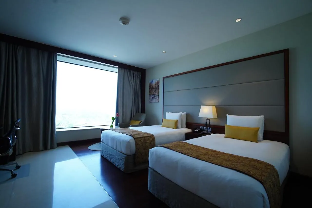 Crowne Plaza Kochi By Ihg Hotel