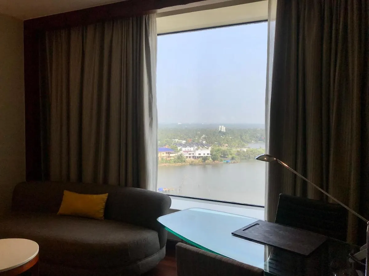 Crowne Plaza Kochi By Ihg Hotel