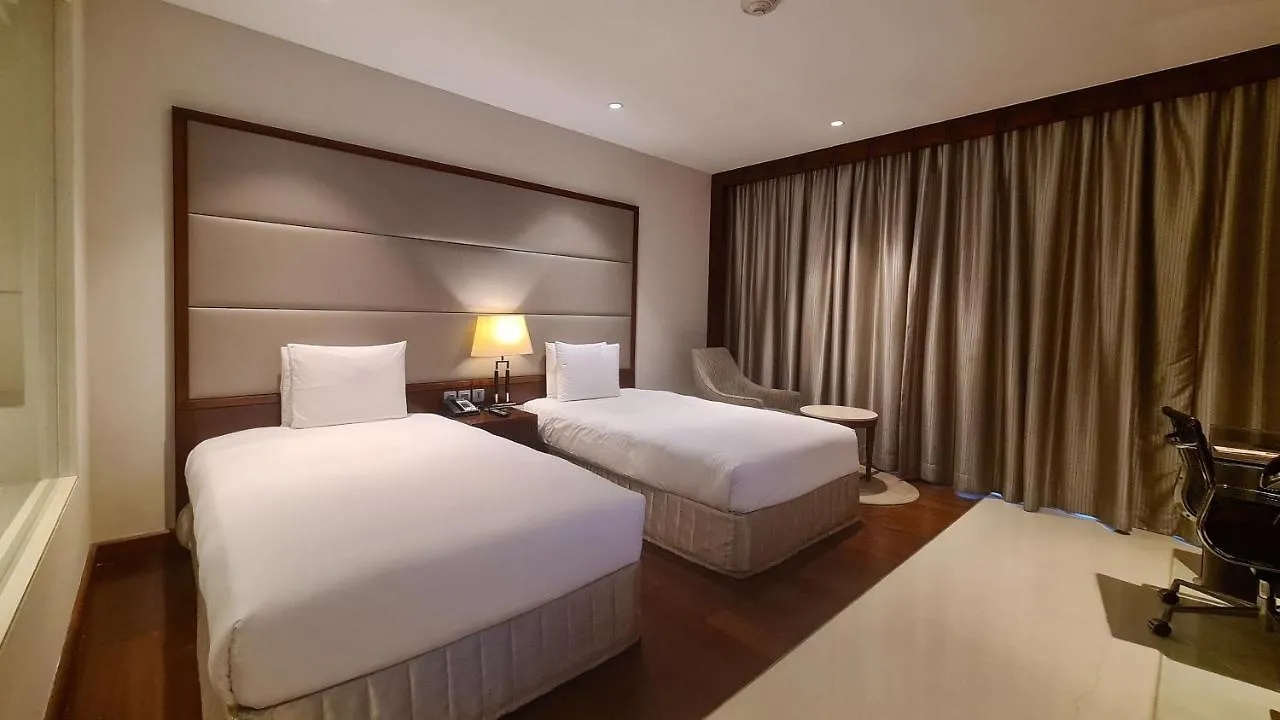 Crowne Plaza Kochi By Ihg Hotel