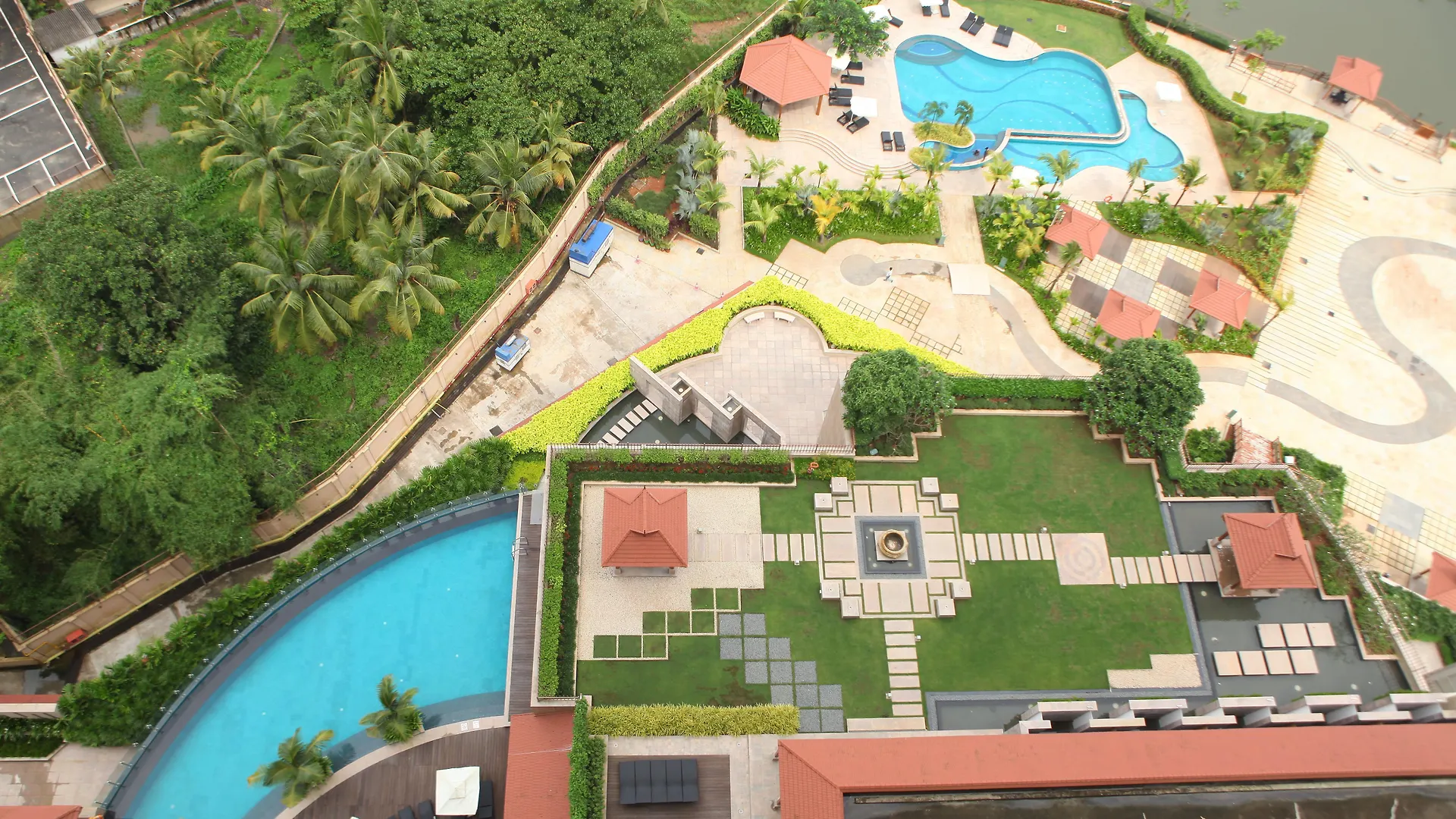 Crowne Plaza Kochi By Ihg Hotel