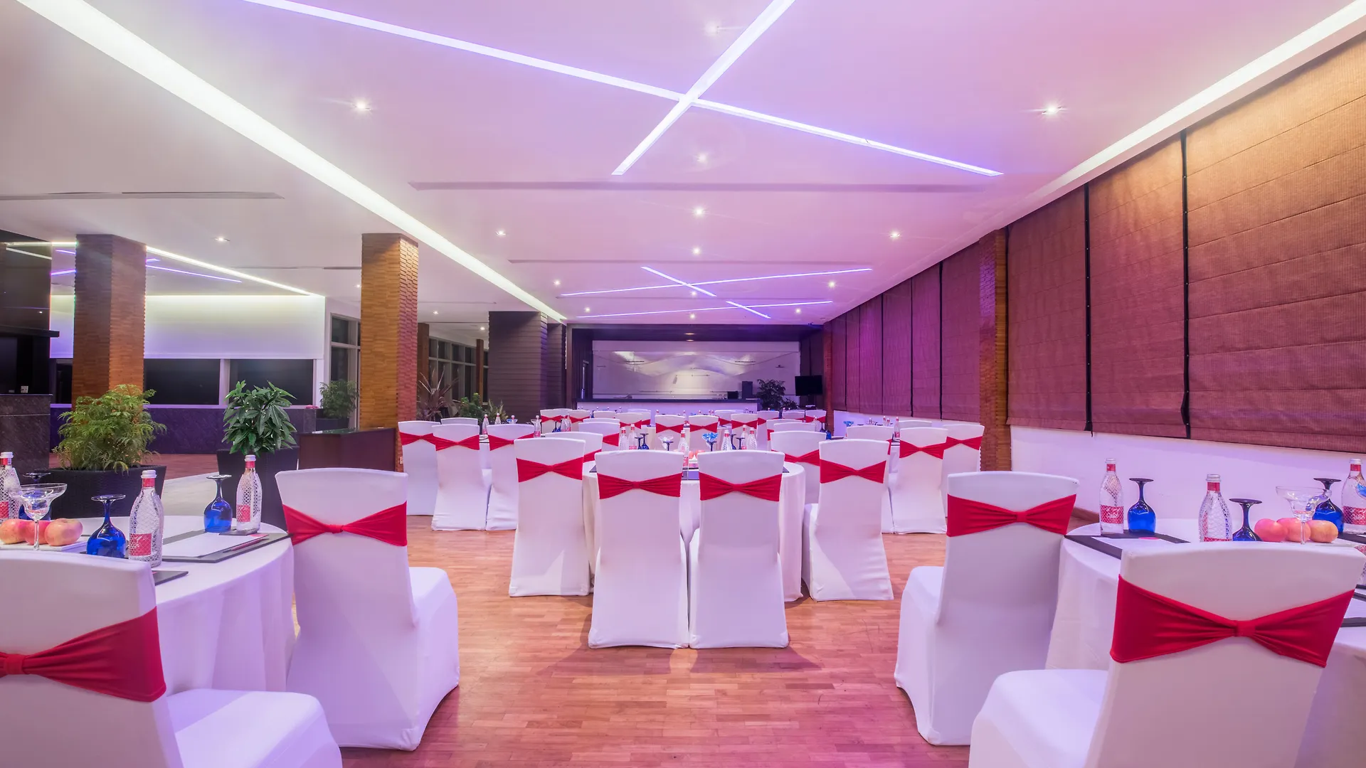 Crowne Plaza Kochi By Ihg Hotel
