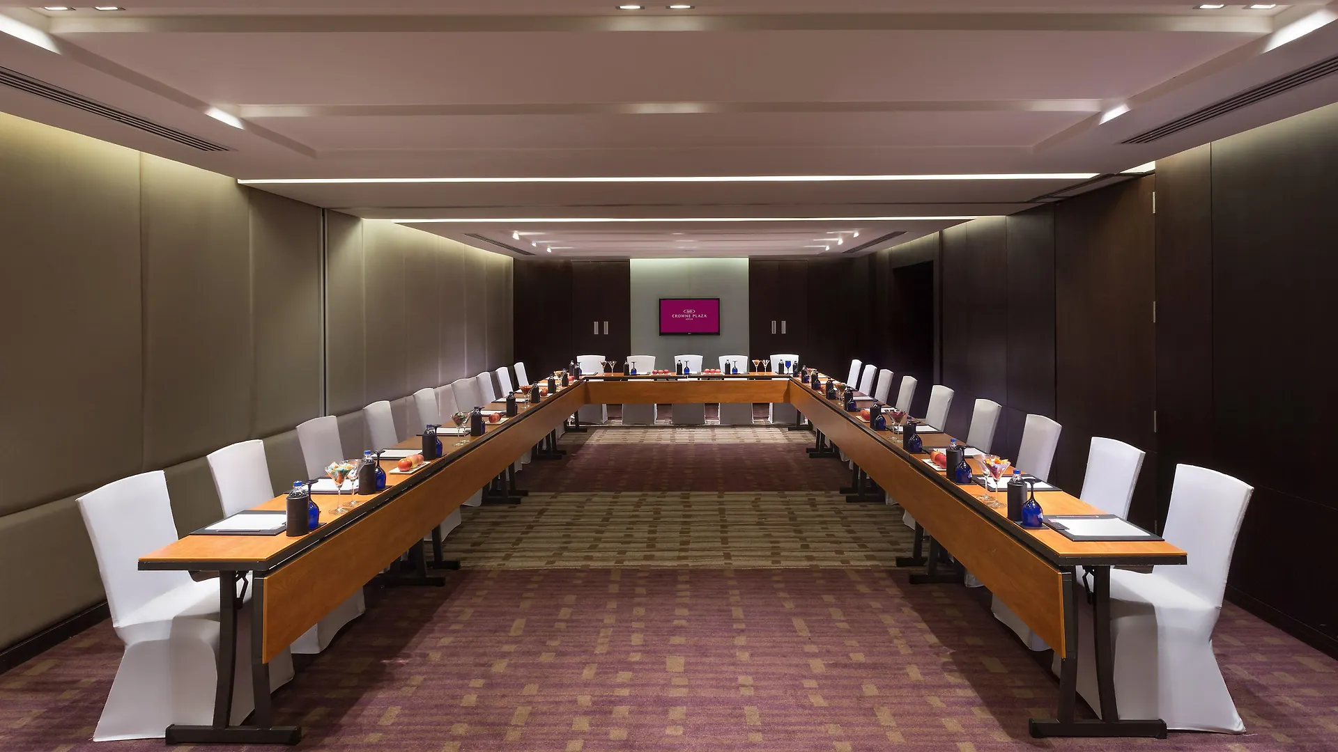 Crowne Plaza Kochi By Ihg Hotel